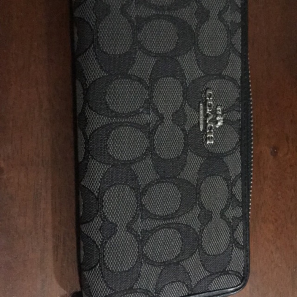 Coach purse and wallet